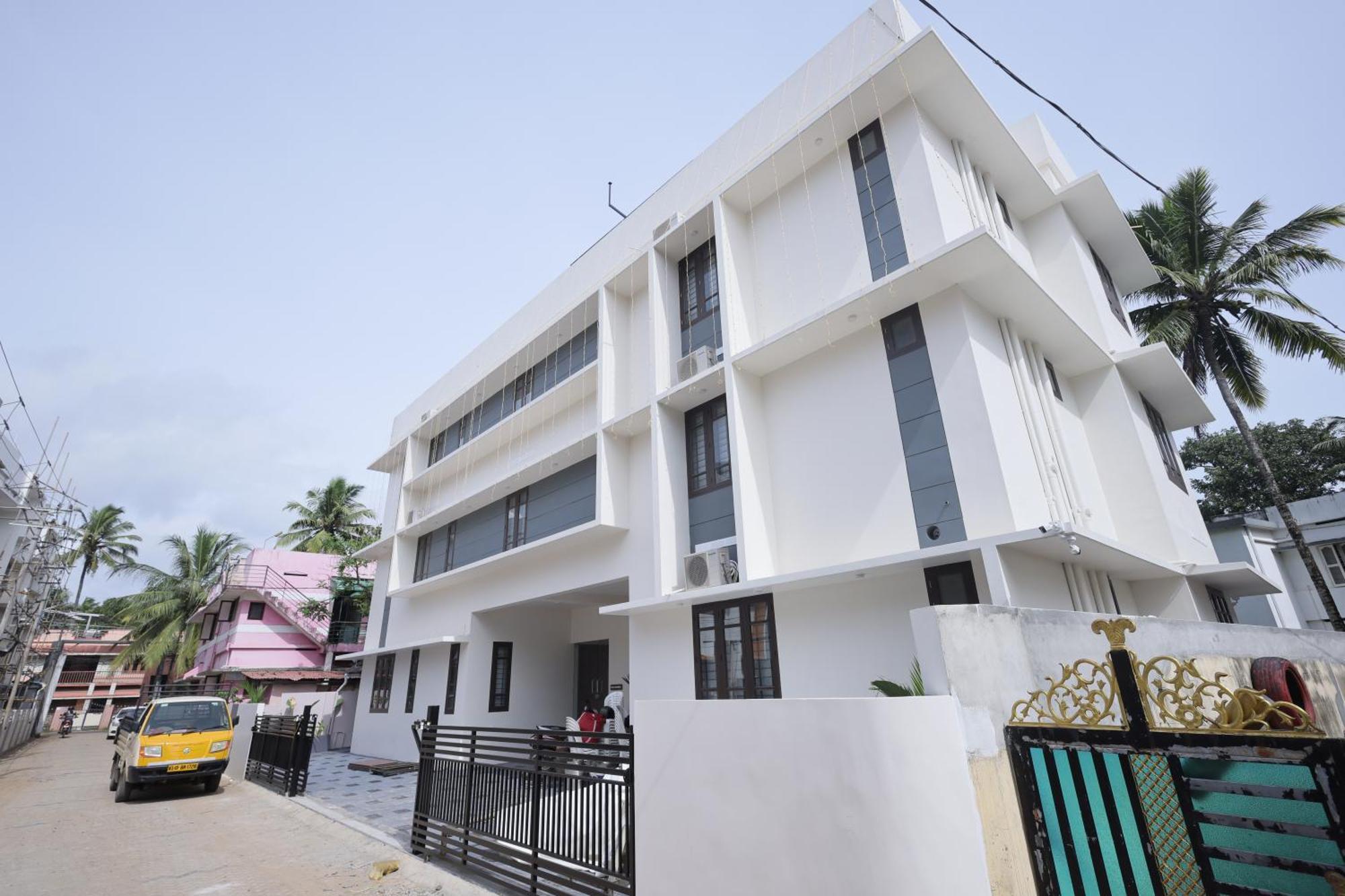 Indigo Springs Apartment *